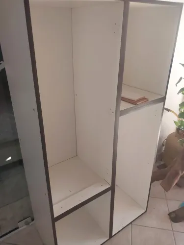 Armário em MDF. 150 L, 210 A, 40 P.
