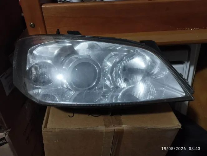 Farol direito Astra 2003 em diante 