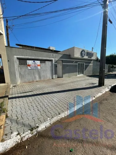Sobrado para Venda em Umuarama / PR no bairro Zona I