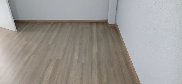 Promoção imperdível pisos laminados várias marcas e cores.