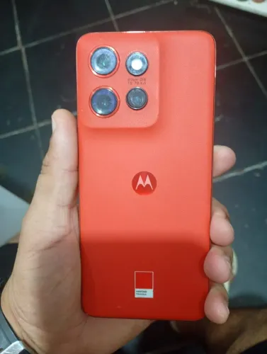 Vende ser um MotoG Edge 50 neo 256 gigas e 16 de Ram
