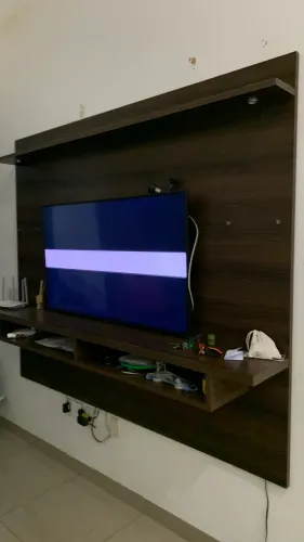 Painel de tv semi novo