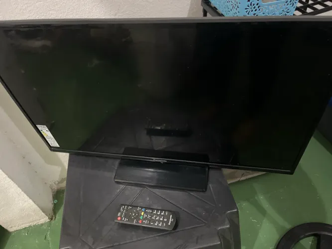 Tv 32 polegadas Panasonic ( para conserto)