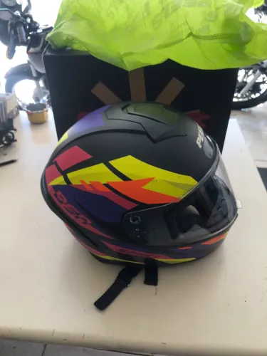 Capacete novo peels 58
