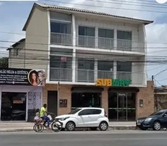 OPORTUNIDADE ÚNICA - PRÉDIO COMERCIAL NA AV. JERÔNIMO DE ALBUQUERQUE