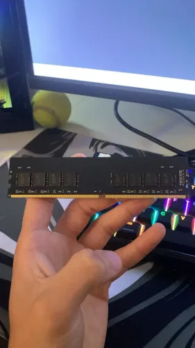 Memória RAM 8GB DDR4