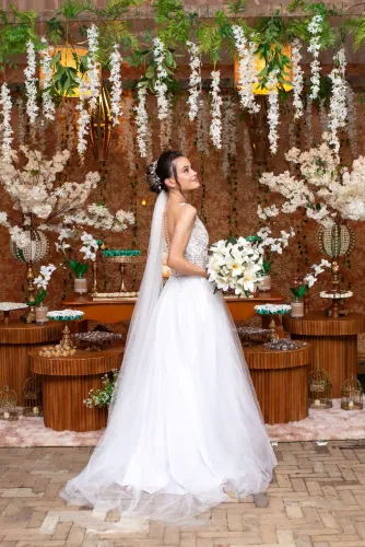 Vestido de Noiva Elegante