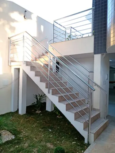 Corrimão e guarda corpo