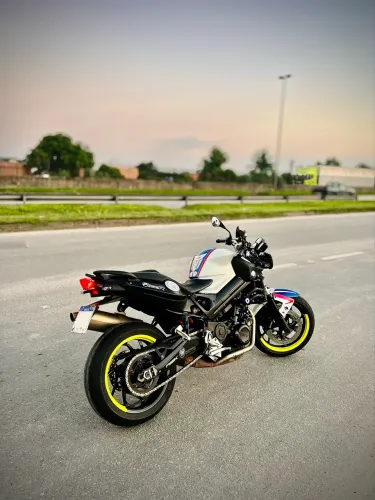 BMW F800R - VENDO OU TROCO / Leia o anúncio