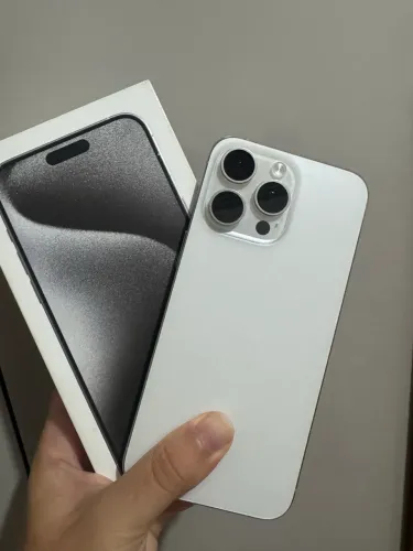 iPhone 15 Pro Max 256GB - 3 meses de garantia