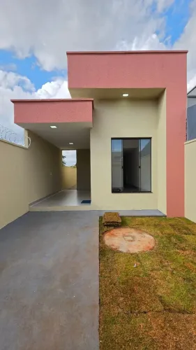 CASA COM QUINTAL SETOR SOLAR VILE PROXIMO HOSPITAL HUGOL GOIANIA