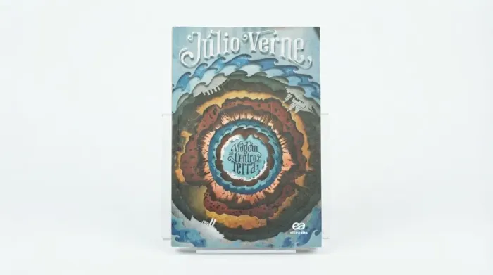 Viagem ao Centro da Terra - Julio Verne - Alka