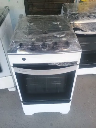 Fogão Brastemp 4 bocas semi-novo 