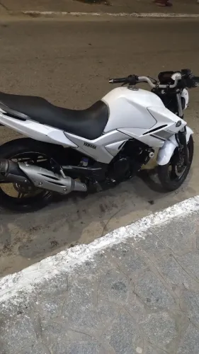 Vendo ou troco Fazer 250 2013 Quitada