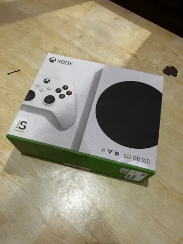 Xbox Series S + 2 controles