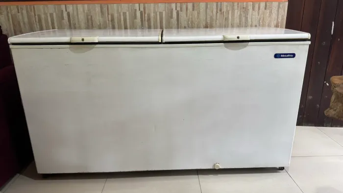 Freezer metal frio horizontal 546L