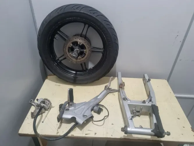 Vendo kit freio a disco traseiro YS Fazer 250 2015 original usado 