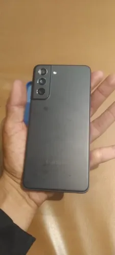 Celular s21 fe sem detalhes pra fazer nele