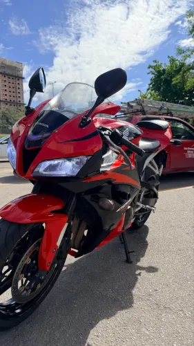 Honda CBR 600RR 2008 - R$ 37.000