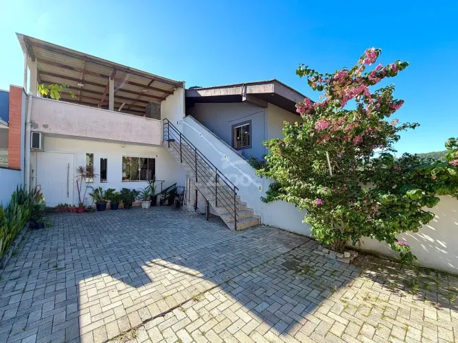 Casa com 3 dormitórios para alugar, 110 m² por R$ 3.000/mês - Passo Manso - Blumenau/SC