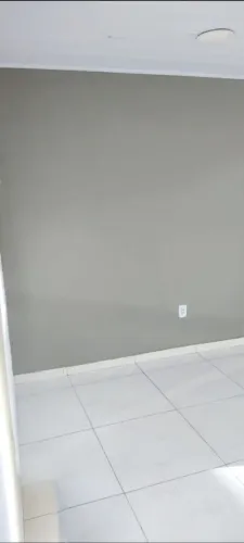 Aluga se sala comercial Av Maricá