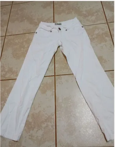 Calça Bivik branca tamanho 38