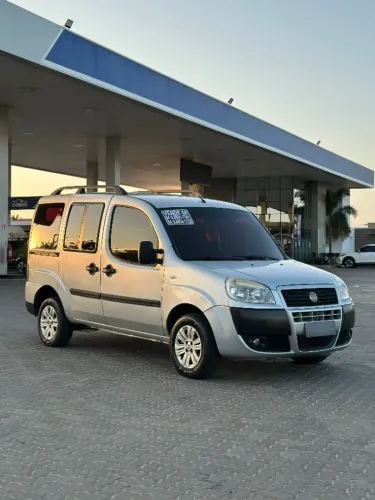 Fiat Doblo Essence 1.8 Flex 16V 5P 2014