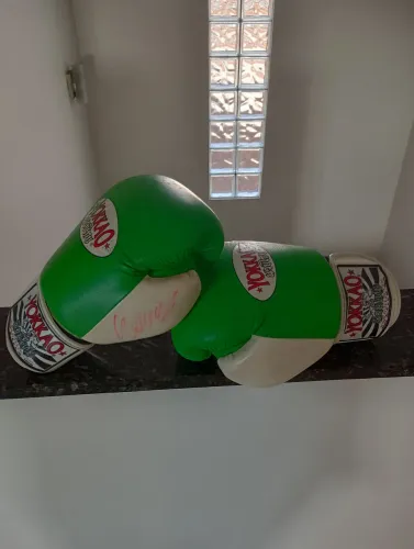 Luva de Muay Thai Yokkao 14oz