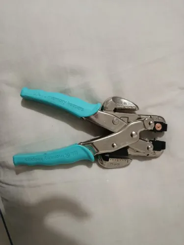 Crop-A-Dile (We R Memory Keepers) Semi Novo