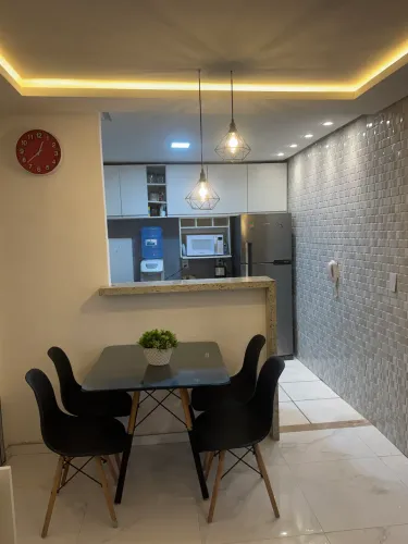 Apartamento mobiliado, reformado e com áreas excedentes no Parque Flora