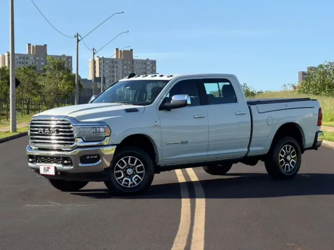 Ram 3500 Limited Longhorn 6.7 TB CD Diesel 2022