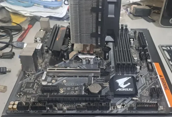 KIT GAMER PLACA MÃE B360 AORUS ELITE GAMING 3 + CORE I7 8700 + COOLER T2 GARANTIA