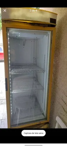 Expositora funciona mas não gela 
