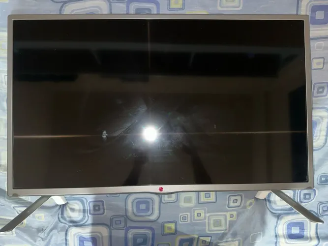 TV LG 32 MUITO CONSERVADA NÃO É SMART ( ENTREGO )