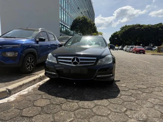 Mercedes-Benz C-180 CGI Classic 1.8 16V 156cv Aut. 2012