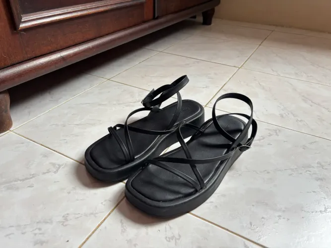 Papete AMARO preta Tamanho 36