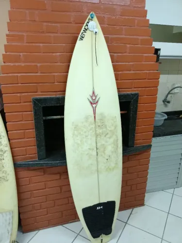 Prancha de surf mais barata do Brasil