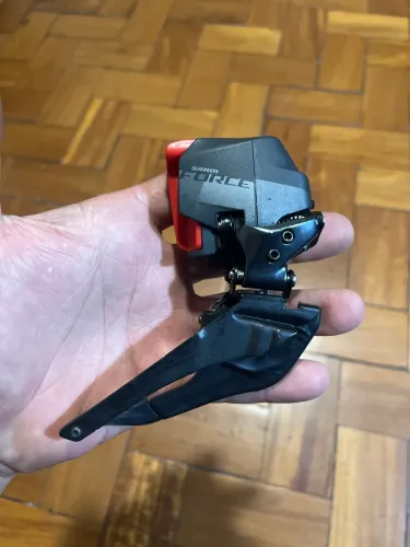 Câmbio dianteiro SRAM force AXS