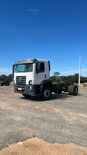 VW 17.260 Constellation 19/20 - Único Dono - No Chassi - Revisado