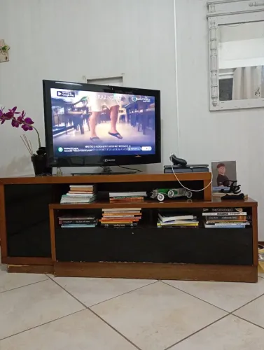 Ração bem espaçoso com 02 gavetas grandes e prateleiras