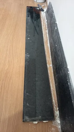 Peças de granito preto são Gabriel