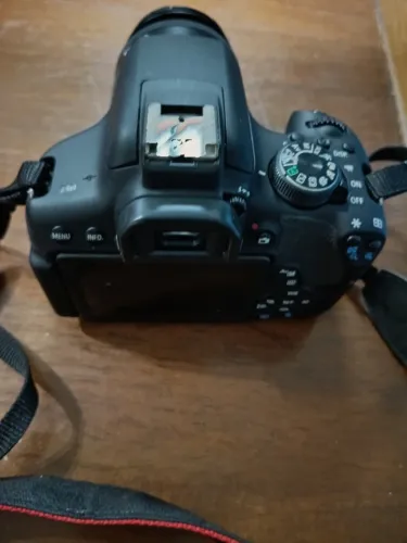 Canon EOS Rebel Kit T100 com lente 18-55mm III DSLR cor preto + bolsa 