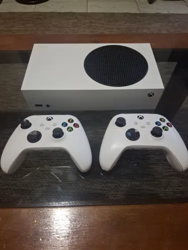 XBOX SERIES S +2 CONTROLES (LEIA A DESCRIÇÃO)