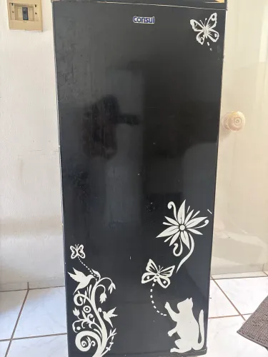 VENDO GELADEIRA ANTIGA