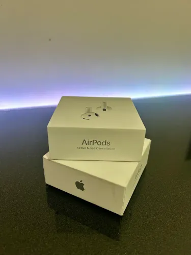 AirPods 4 com cancelamento de ruído