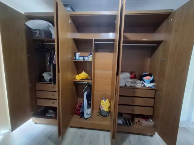 Guarda-roupa 6 portas