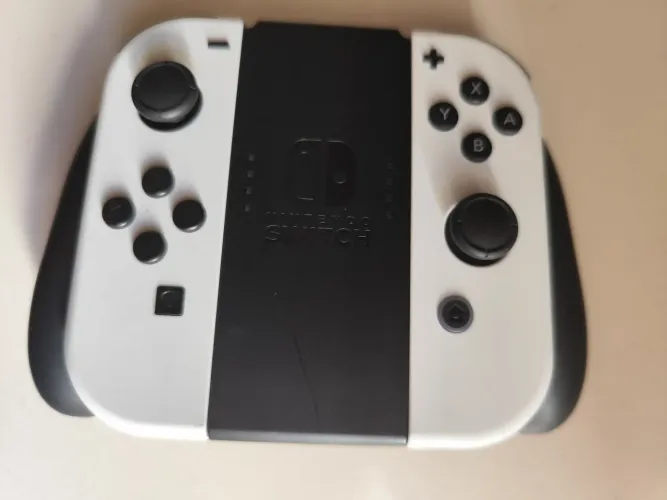 Console Nintendo Switch Oled + 2 controles + Proteção de tela + Case