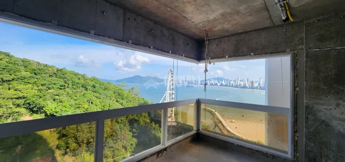APARTAMENTO ALTO PADRÃO FG NA QUADRA DO MAR COM VISTA DEFINITIVA DO MAR NO PONTAL NORTE