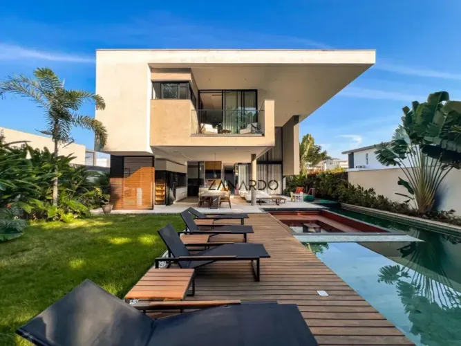 Casa para venda e locação em Riviera de São Lourenço