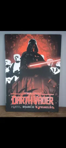 HQ Star Wars: Darth Vader - Preto, Branco e Vermelho